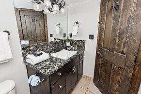 Inlet Reef 402 2 Bedroom Condo by RedAwning