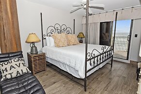 Inlet Reef 402 2 Bedroom Condo by RedAwning