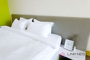 LinkNest Seaview Apartment