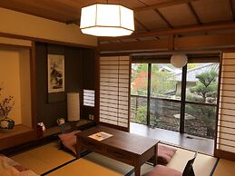 Kinkaku Ryokan