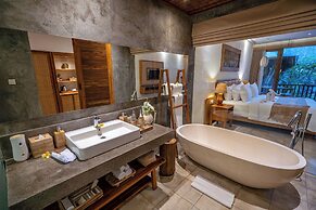Purana Suite Ubud