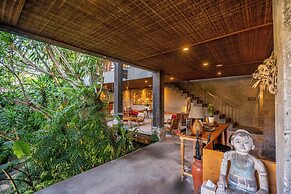 Purana Suite Ubud