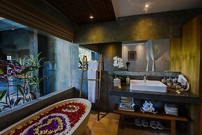 Purana Suite Ubud
