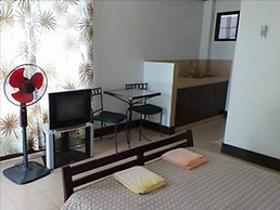 Palm Seaside Inn and Beach Resort