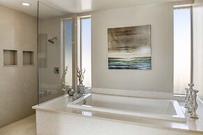 Modern Living 3 Bedroom Home by RedAwning