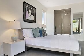 Modern Living 3 Bedroom Home by RedAwning