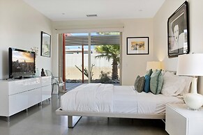 Modern Living 3 Bedroom Home by RedAwning