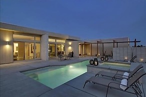 Modern Living 3 Bedroom Home by RedAwning