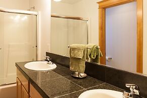 Private Reserve 3 Bedroom Townhouse by RedAwning