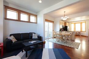 Private Reserve 3 Bedroom Townhouse by RedAwning