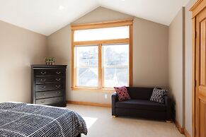 Private Reserve 3 Bedroom Townhouse by RedAwning