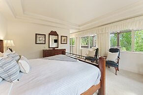 #5 At Broken Top 2 Bedroom Villa by RedAwning