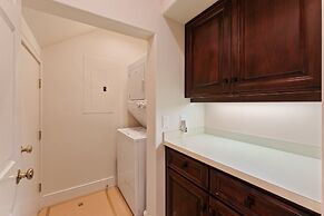 #5 At Broken Top 2 Bedroom Villa by RedAwning