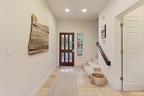 #5 At Broken Top 2 Bedroom Villa by RedAwning