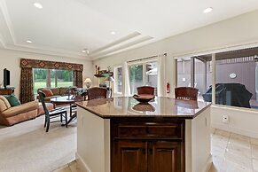 #5 At Broken Top 2 Bedroom Villa by RedAwning