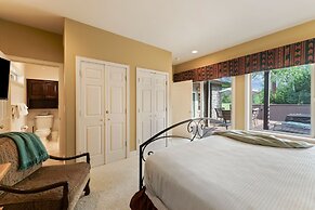 #5 At Broken Top 2 Bedroom Villa by RedAwning