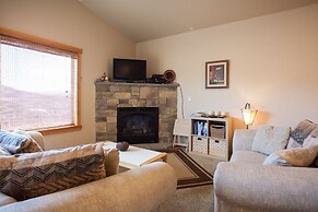 River Scene 30 Day Minimum 3 Bedroom Home by RedAwning