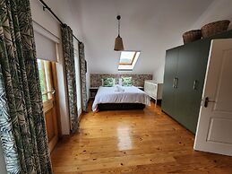 Buff & Fellow Eco Cabins