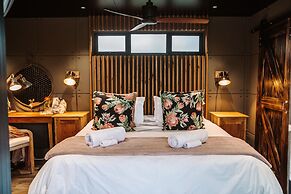 Buff & Fellow Eco Cabins