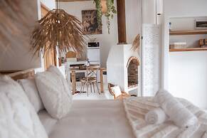 Buff & Fellow Eco Cabins