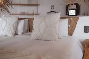 Buff & Fellow Eco Cabins