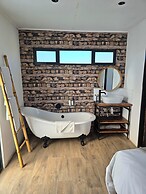 Buff & Fellow Eco Cabins