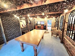 Buff & Fellow Eco Cabins