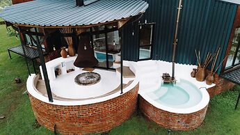 Buff & Fellow Eco Cabins