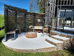 Buff & Fellow Eco Cabins