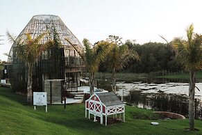 Buff & Fellow Eco Cabins