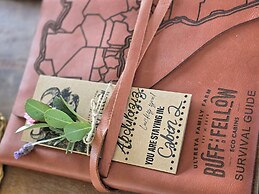 Buff & Fellow Eco Cabins