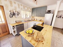 Buff & Fellow Eco Cabins