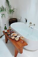 Buff & Fellow Eco Cabins