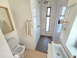 Buff & Fellow Eco Cabins