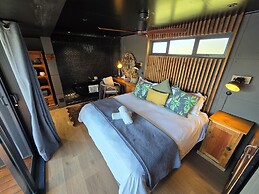 Buff & Fellow Eco Cabins