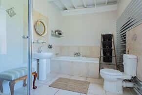 Shanzeley Guest House