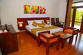 Heaven in Satin Woods Rekawa