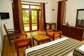 Heaven in Satin Woods Rekawa