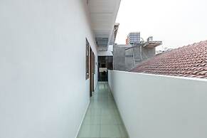 OYO 1082 Kost Arie 1