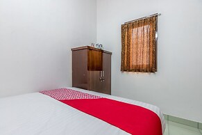 OYO 1082 Kost Arie 1