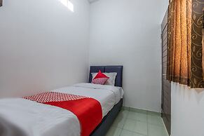 OYO 1082 Kost Arie 1