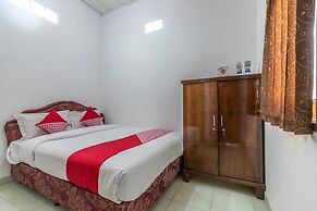 OYO 1082 Kost Arie 1