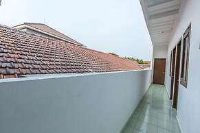 OYO 1082 Kost Arie 1