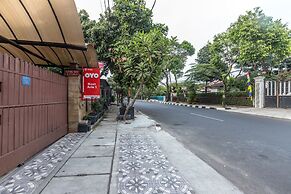 OYO 1082 Kost Arie 1