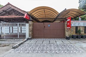 OYO 1082 Kost Arie 1