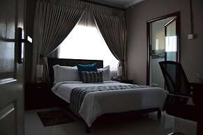 Triple Palms Bed and Breakfast