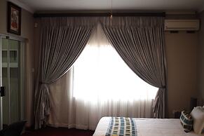 Triple Palms Bed and Breakfast