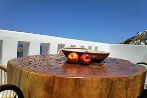 Gerani Deluxe Houses with Sea View