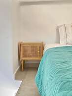 Gerani Deluxe Houses with Sea View