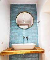 Gerani Deluxe Houses with Sea View